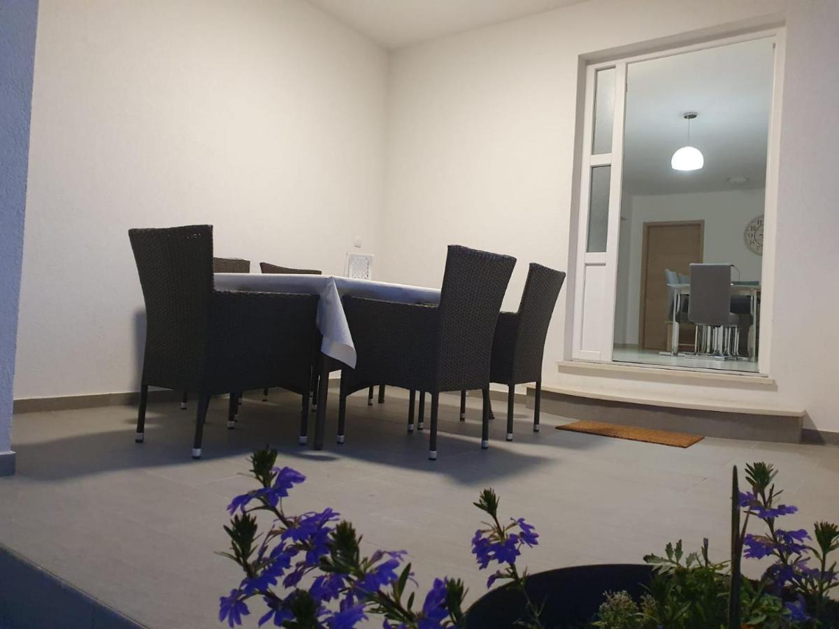 Apartmani Sara Bibinje Esterno foto