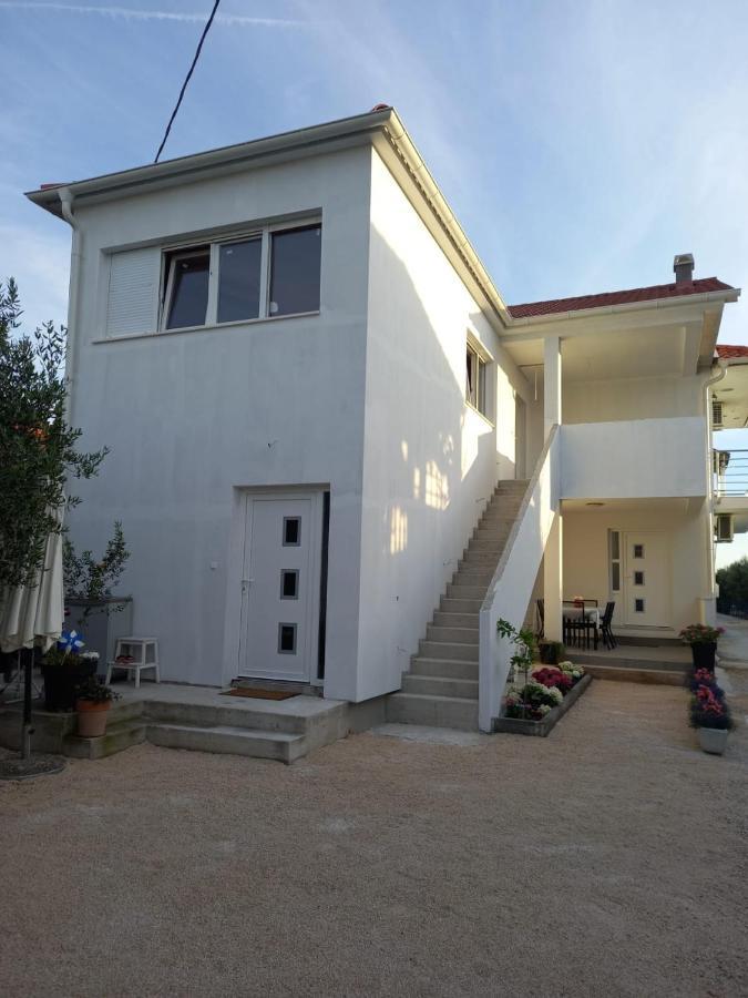 Apartmani Sara Bibinje Esterno foto